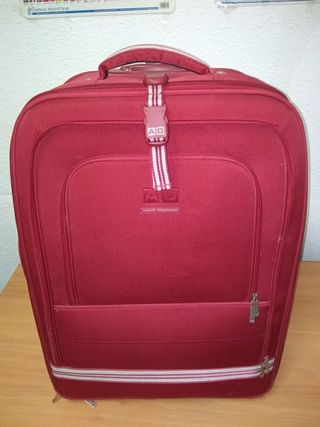 Maleta Adolfo Domínguez. de segunda mano por 60 EUR en Aldaia en WALLAPOP