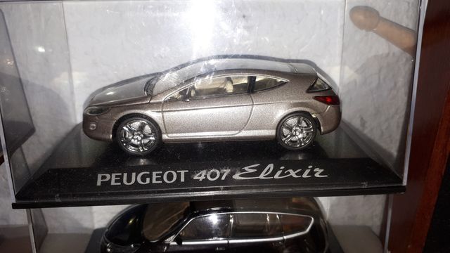 coches de exposición maqueta