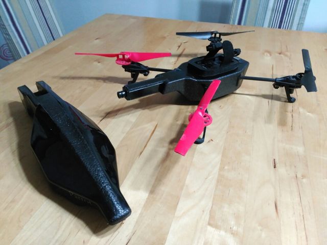 Dron Parrot AR 2.0