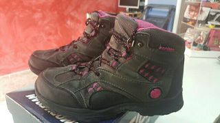 Zapatillas Boriken de segunda mano por 10 EUR en Maracena en WALLAPOP