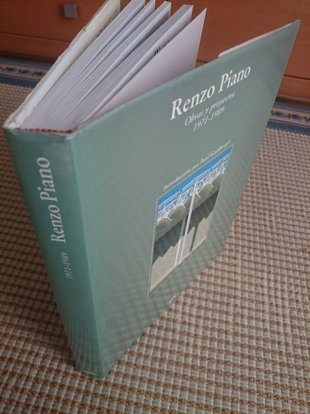 Libro arquitectura Renzo Piano desde 1971 a 1989