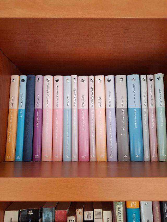 Lotes de 8 novelas de la literatura  contemporanea