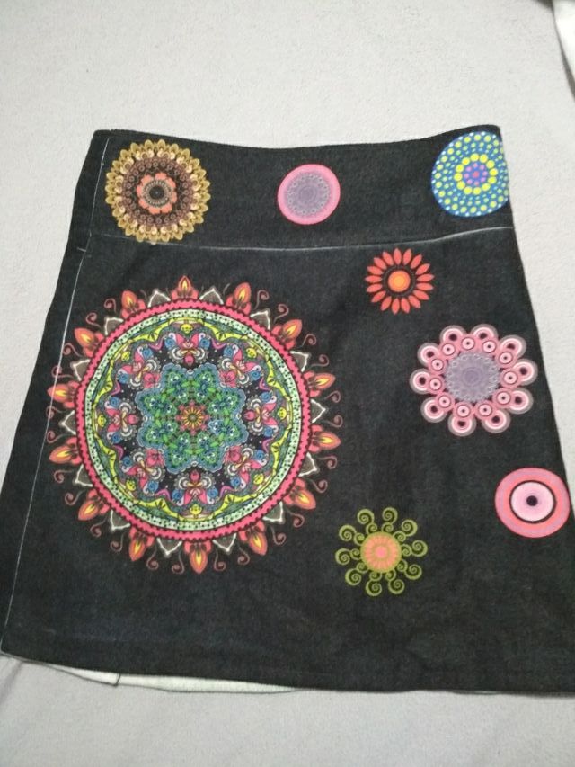 Falda gruesa italiana talla M (38-40)