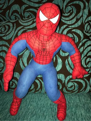 peluche spiderman gigante