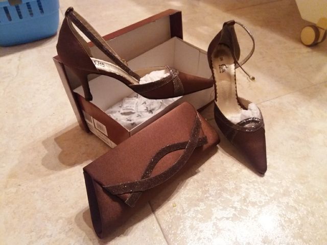 zapatos y bolso de fiesta