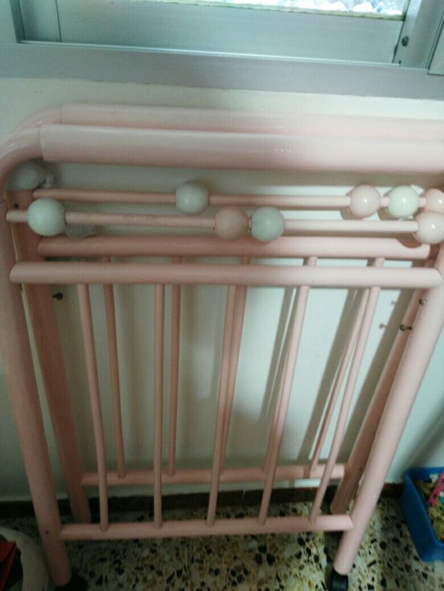 cuna preciosa siempre guardada , se uso menos q na