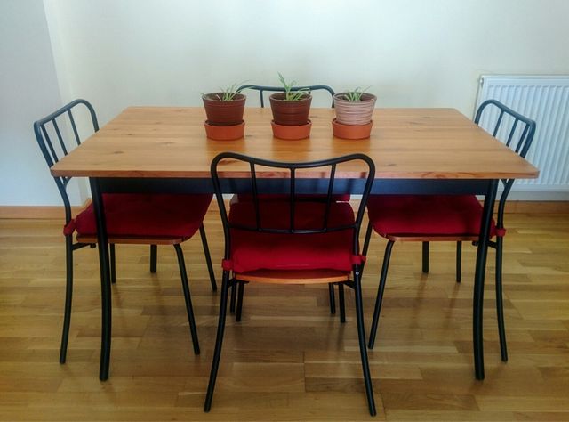 Mesa de comedor con 4 sillas IKEA de segunda mano por 130 € en La ... Mesa de comedor con 4 sillas IKEA de segunda mano por 130 € en La ...