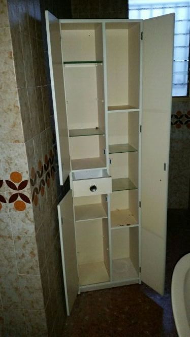 ARMARIO VINTAGE SETENTERO CUARTO BAÑO CREMA de segunda mano por 100 ... ARMARIO VINTAGE SETENTERO CUARTO BAÑO CREMA de segunda mano por 100 ...