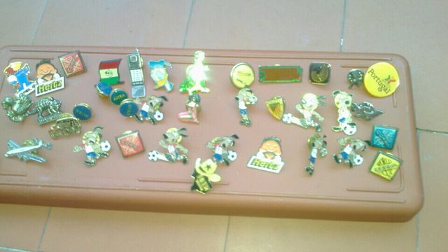 barios modelos de pins