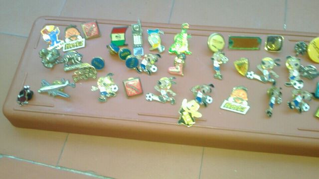 barios modelos de pins