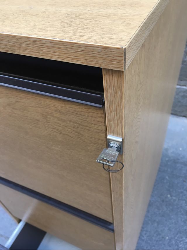 Archivador. Con cerradura de segunda mano por 75 € en Madrid en WALLAPOP