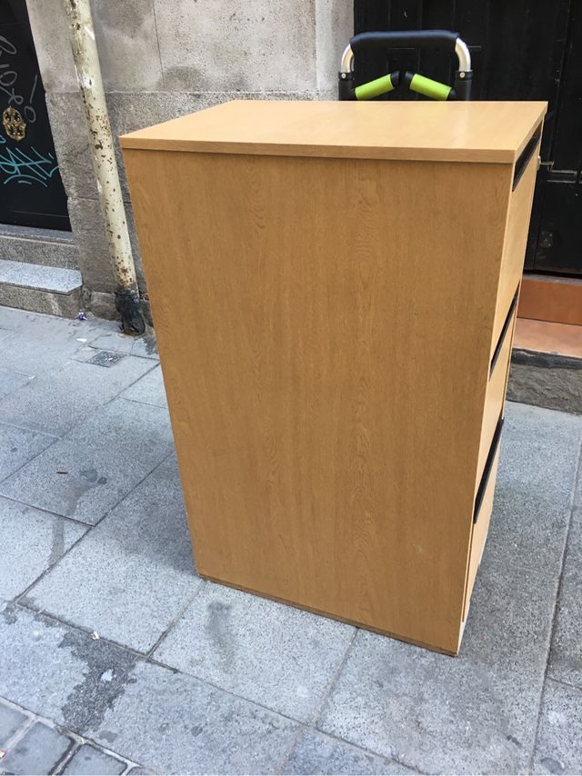 Archivador. Con cerradura de segunda mano por 75 € en Madrid en WALLAPOP
