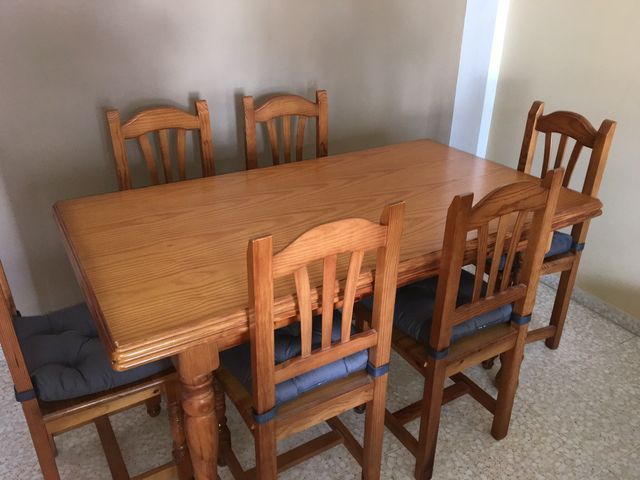 Mesa y sillas madera comedor de segunda mano por 200 € en Estepona ... Mesa y sillas madera comedor de segunda mano por 200 € en Estepona ...