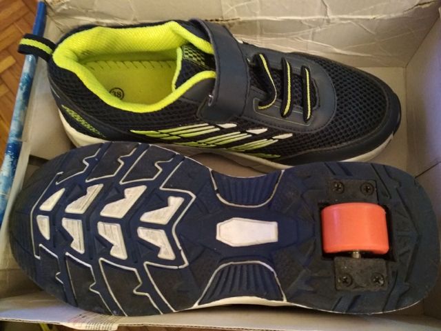 Deportivas con ruedas num.38