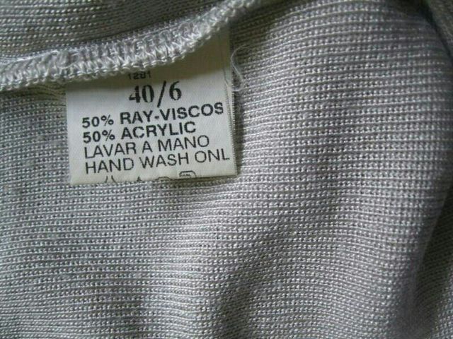 Amaya Arzuaga top gris perla talla 40