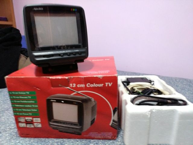 TV 5" color