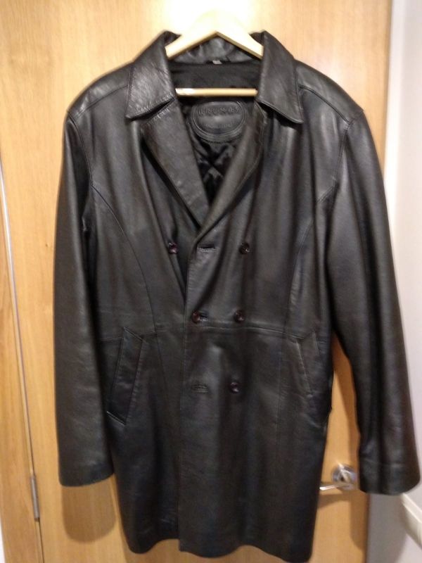 Chaqueta tres cuartos de piel 100% de segunda mano por 100 € en ... Chaqueta tres cuartos de piel 100% de segunda mano por 100 € en ...