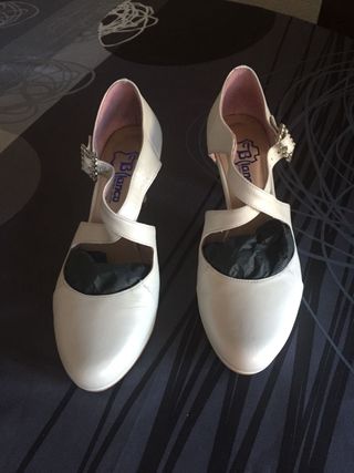 zapatos de novia de segunda mano en pamplona en wallapop