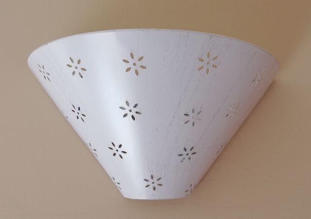 Aplique metal troquelado