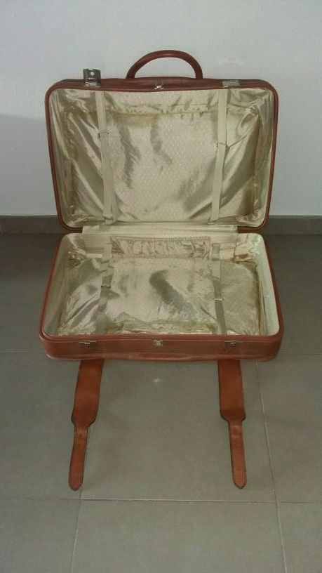 Maleta antigua de piel