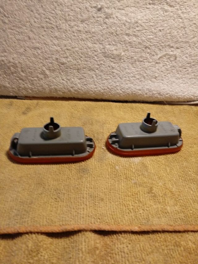 LUCES LATERALES GOLF 4