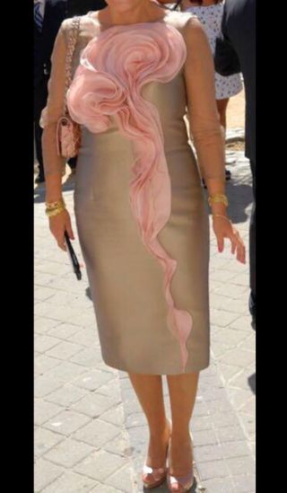 Vestido Alta Costura diseño ISABEL SANCHÍS de segunda mano por 650 EUR en  Madrid en WALLAPOP