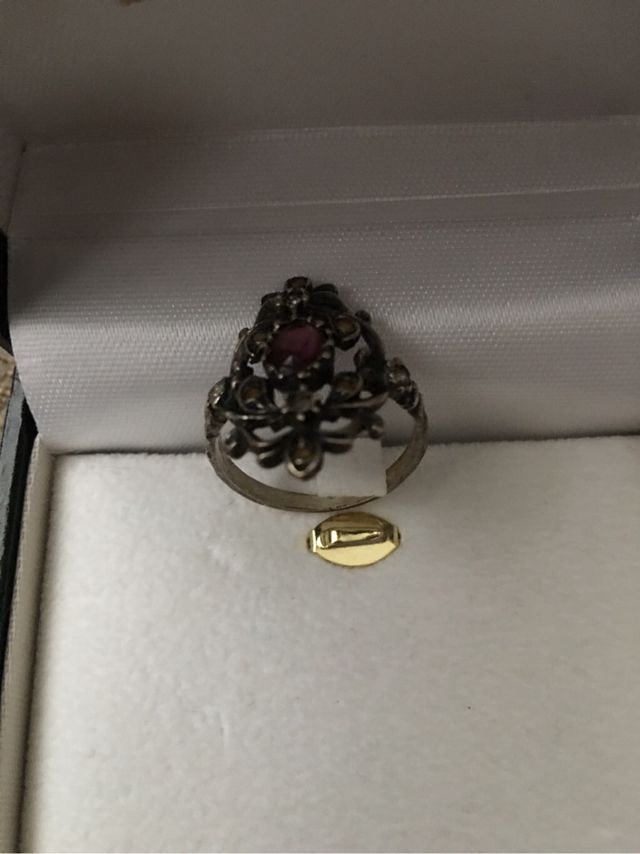 CONJUNTO DE ANILLO Y PENDIENTES DE PLATA