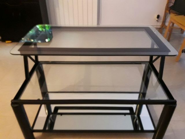 Mesa pequeña comedor de segunda mano por 30 € en Berga en WALLAPOP Mesa pequeña comedor de segunda mano por 30 € en Berga en WALLAPOP