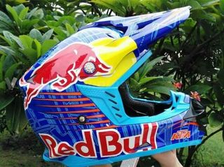 CASCO CROSS RED BULL ENVÍO GRATIS CASCO CROSS RED BULL ENVÍO GRATIS