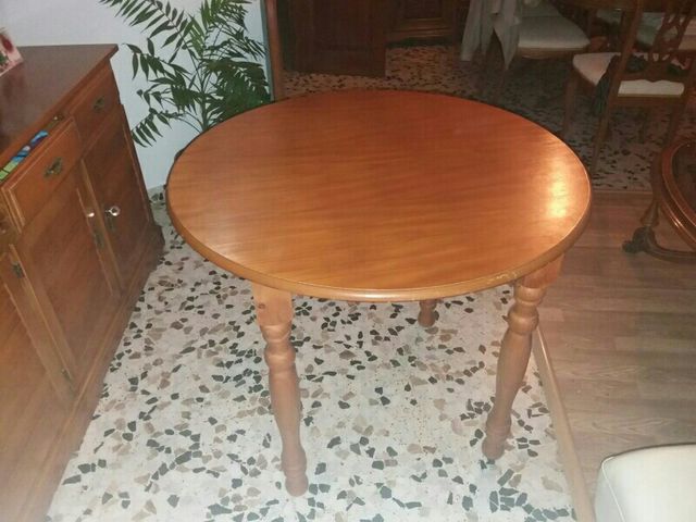 Conjunto mesa y sillas madera comedor de segunda mano por 90 € en ... Conjunto mesa y sillas madera comedor de segunda mano por 90 € en ...