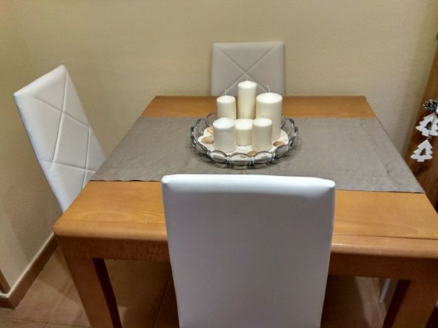 Mesa comedor roble moderna de segunda mano por 50 € en San Martin en ... Mesa comedor roble moderna de segunda mano por 50 € en San Martin en ...