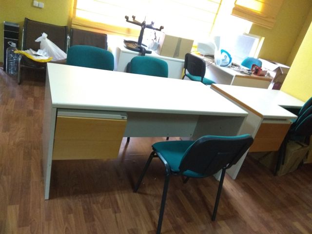 Mesas oficina de segunda mano por 95 € en Almería en WALLAPOP Mesas oficina de segunda mano por 95 € en Almería en WALLAPOP