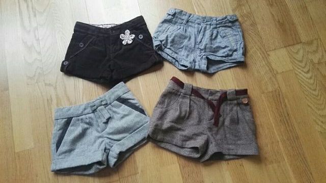 4 shorts talla 2-3 años.