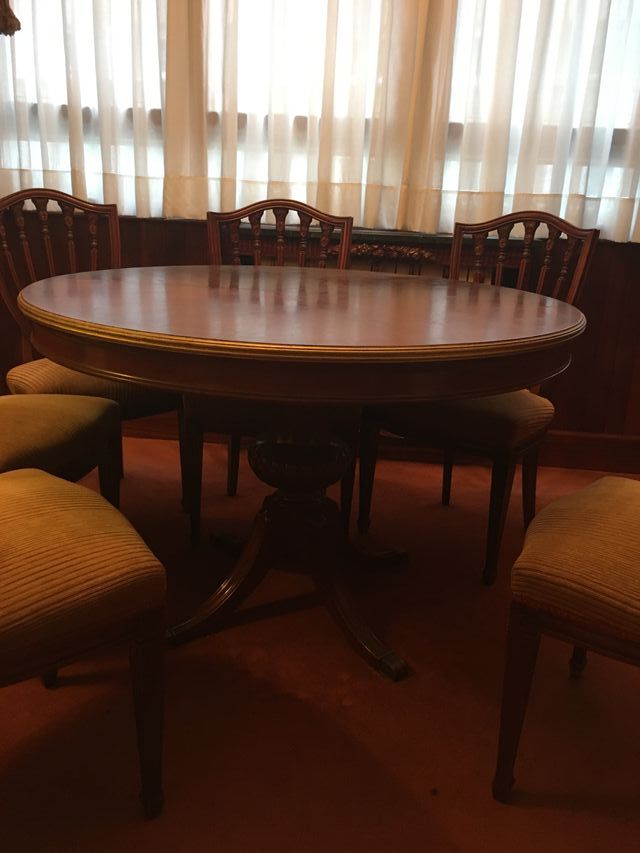 Antigua mesa de comedor Luis XVI de madera maciza de segunda mano ... Antigua mesa de comedor Luis XVI de madera maciza de segunda mano ...