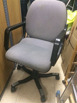 Sillas de oficina sin ruedas de segunda mano en Madrid en WALLAPOP Sillas de oficina sin ruedas de segunda mano en Madrid en WALLAPOP