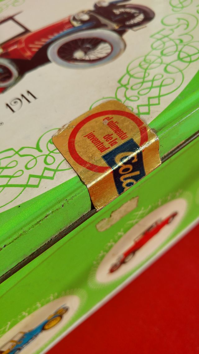 CAJA "COLA CAO" DE CHAPA VINTAGE DE LOS 70's