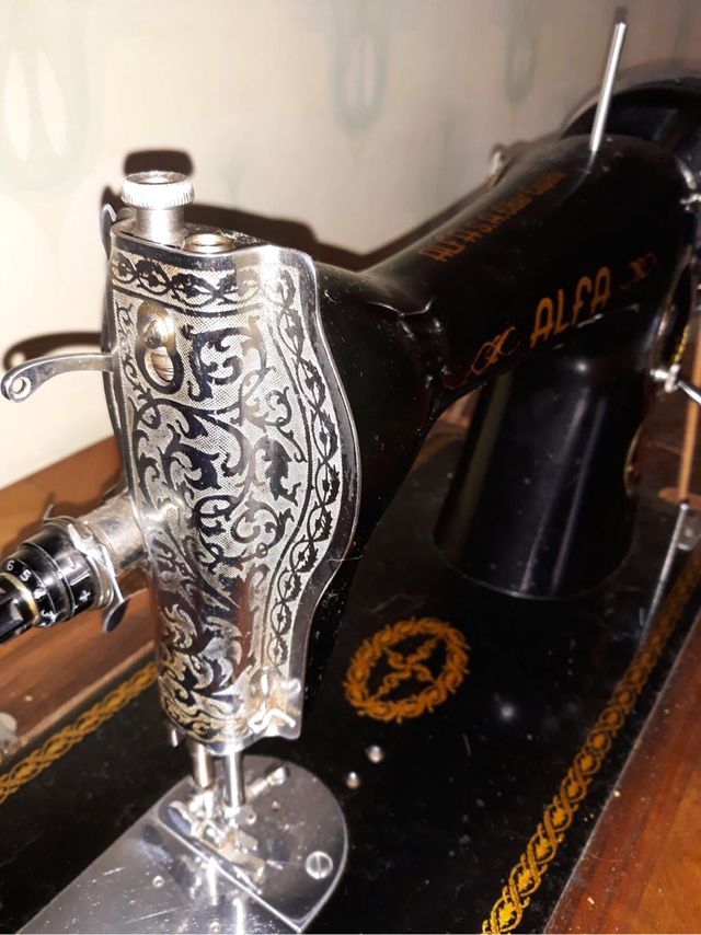 Maquina coser antigua ALFA