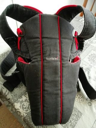 Mochila bebé BabyBjörn de segunda mano por 5 EUR en Valencia en WALLAPOP