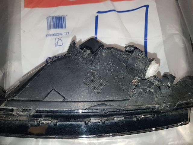 antiniebla y moldura derecho seat ibiza 6j 2013