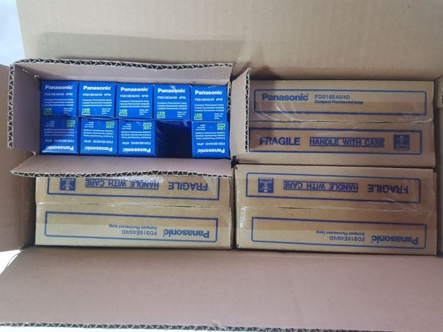 LOTE DE 4000 BOMBILLAS BAJO CONSUMO 4 PIN