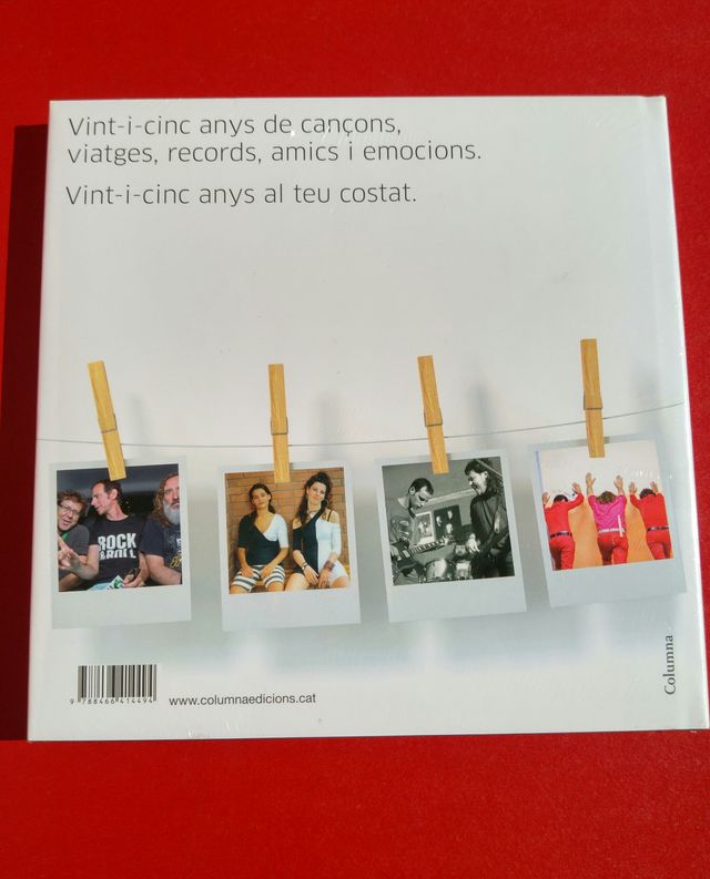 LLIBRE"ELS PETS RETRATATS"PRECINTAT NOU A ESTRENAR