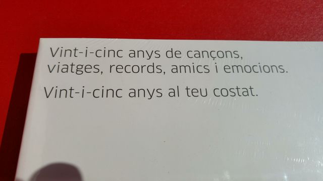 LLIBRE"ELS PETS RETRATATS"PRECINTAT NOU A ESTRENAR