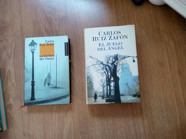 Vendo dos libros de Carlos ruiz zafón de segunda mano por 15 € en ... Vendo dos libros de Carlos ruiz zafón de segunda mano por 15 € en ...