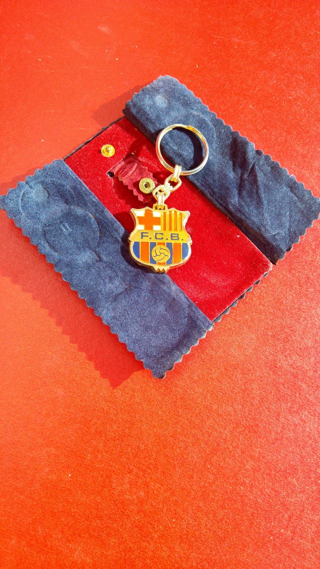 F.C. BARCELONA KEY CHAIN VINTAGE 80's