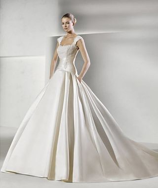 vestido de novia de marca de segunda mano en la provincia de
