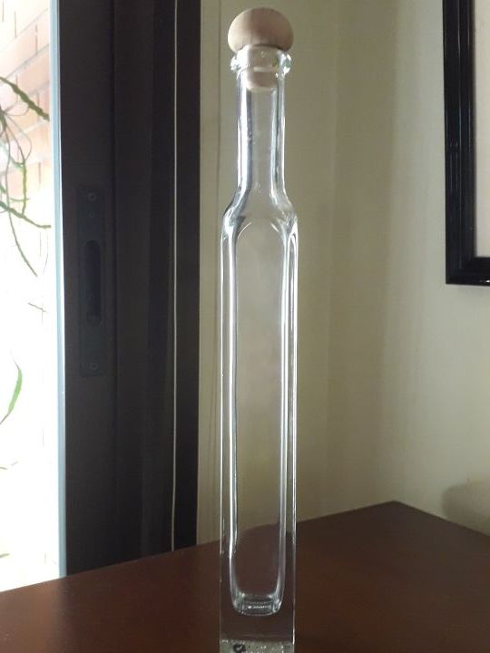 5 Botellas diferentes/ licoreras cristal