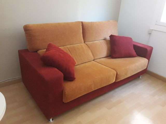 Sofa comedor de segunda mano por 300 € en Barcelona en WALLAPOP Sofa comedor de segunda mano por 300 € en Barcelona en WALLAPOP