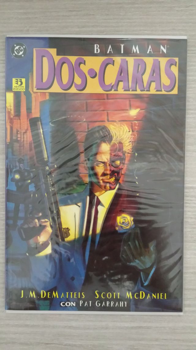 BATMAN DOS CARAS RÚSTICA (ZINCO)