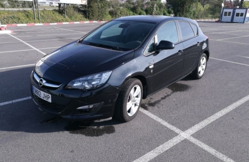 Opel Astra 2015 - foto 1