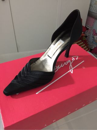 Zapatos fiesta Pilar Burgos de segunda mano por 25 EUR en Toledo en WALLAPOP